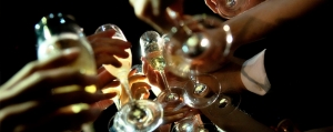 Bairro Alto: PSP identifica 18 menores a consumir álcool e drogas