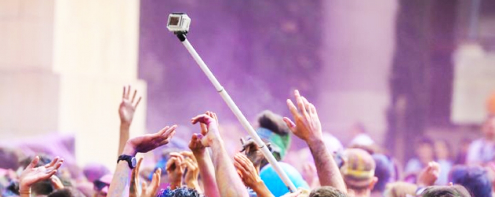 Festivais de música proíbem selfie sticks
