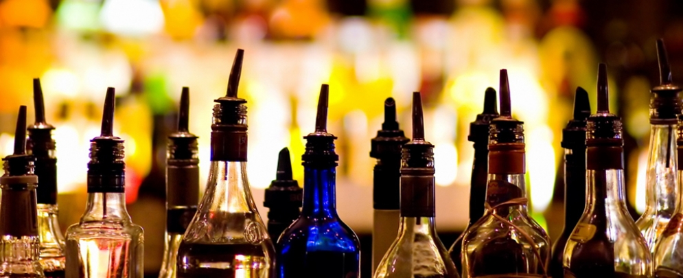 Empresas de bebidas pedem reabertura de bares e discotecas