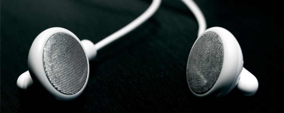 Apple regista patente para auriculares que tocam duas músicas em simultâneo